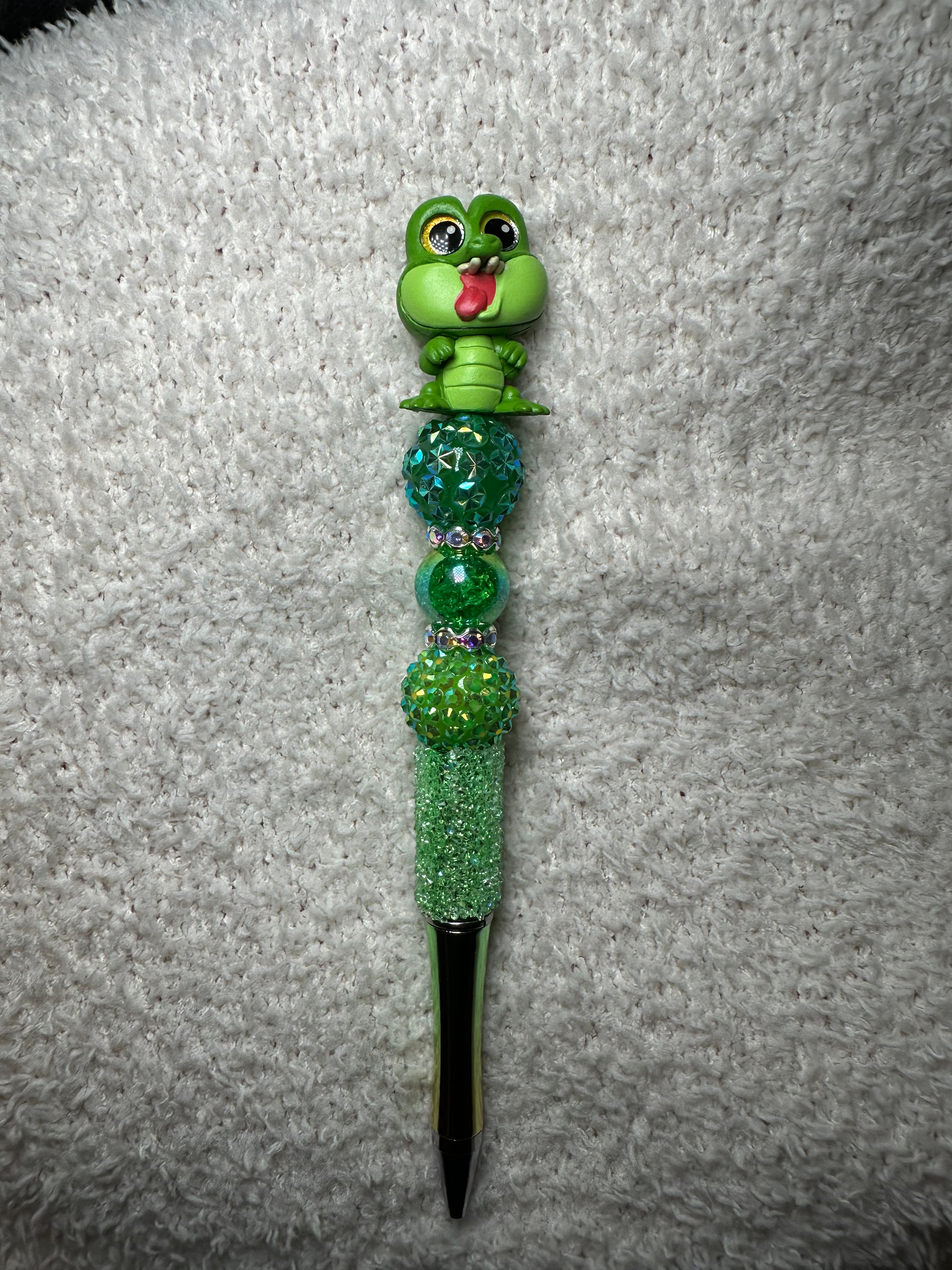 Green silly frog pen